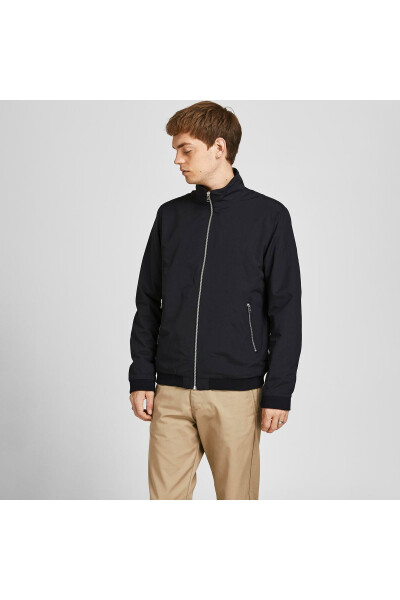 Jack&Jones Rush Harrington Bomber Erkaklar uchun qora rangli tik yoqali ko'ylagi - 1