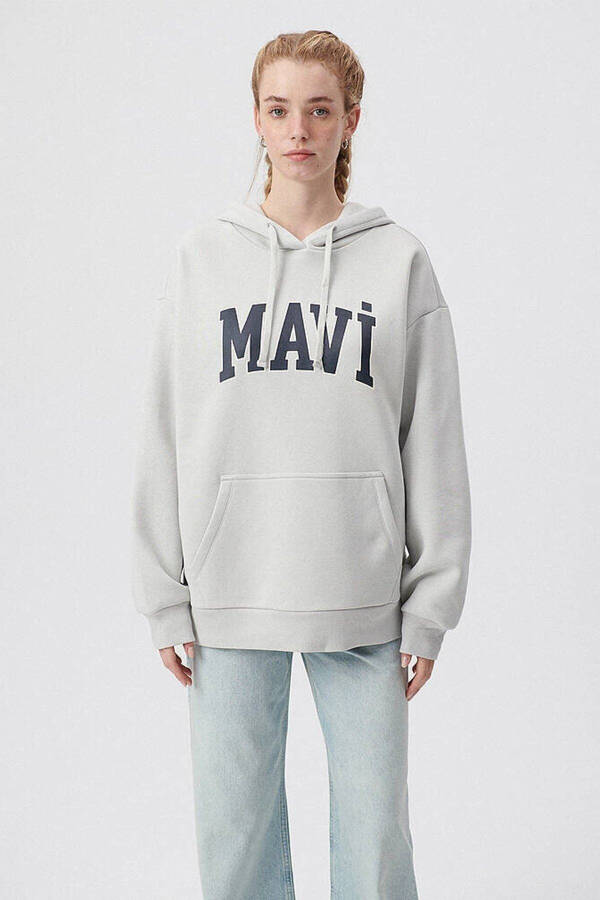 Kadın Mavi Logo Baskılı Kapüşonlu Gri Sweatshirt 1600361-34322 - 2