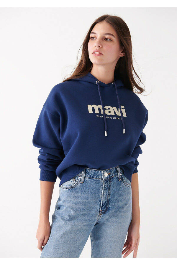 Kadın Mavi Logo Baskılı Kapüşonlu Lacivert Sweatshirt 168334-70488 - 2