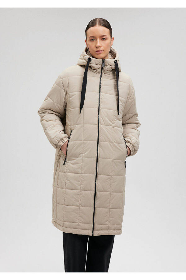 Kapüşonlu Kapitone Bej Parka Oversize / Geniş Kesim 1110132-82393 - 1