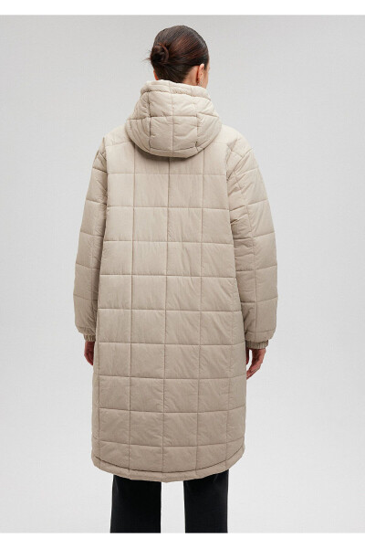 Kapüşonlu Kapitone Bej Parka Oversize / Geniş Kesim 1110132-82393 - 4