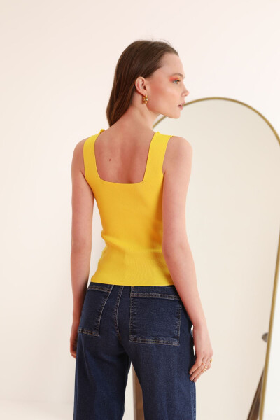 Knit Fabric Square Neck Women's Crop Top - Yellow - 4