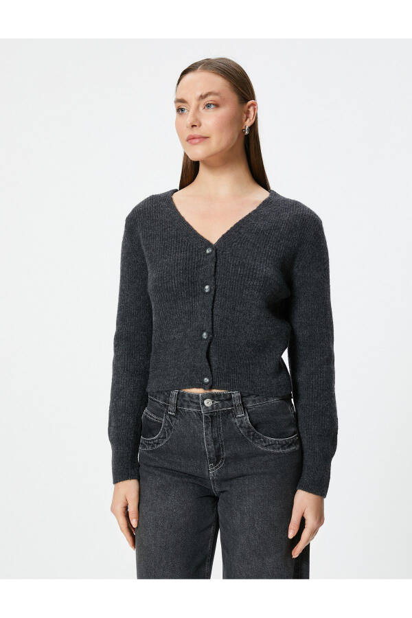 Knitted Cardigan V-Neck Buttoned Long Sleeve - 7