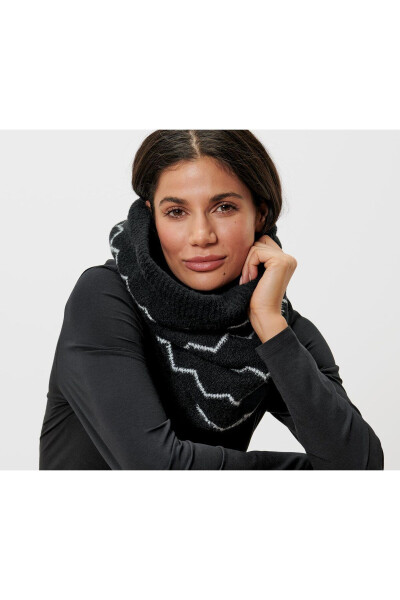 Knitted Neck Warmer - 1