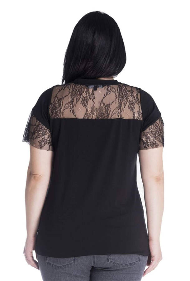 Lace Detail T-shirt - 3