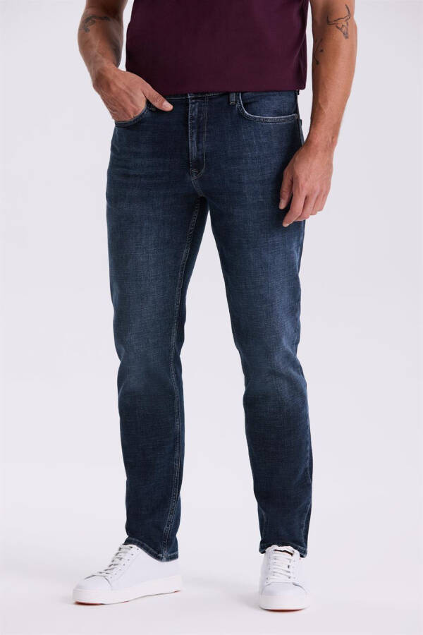 Lacivert Slim Fit Yıkamalı Eskitme Pamuklu Dar Kalıp Jean Kot Pantolon - 5