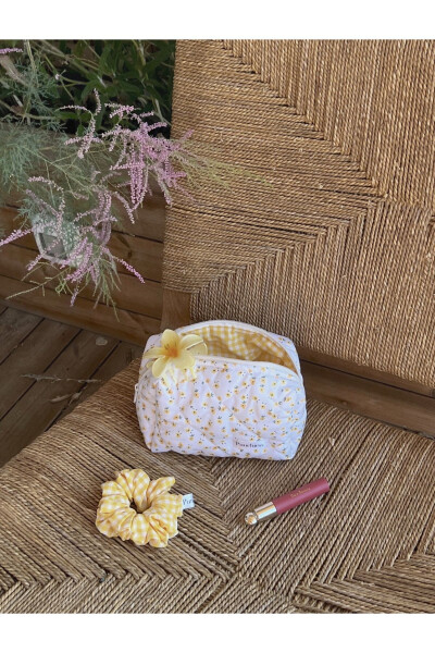 Large Makeup Bag with Yellow Flowers - 5