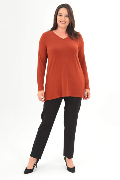 Large size, V-neck slit, basic terracotta blouse. - 2