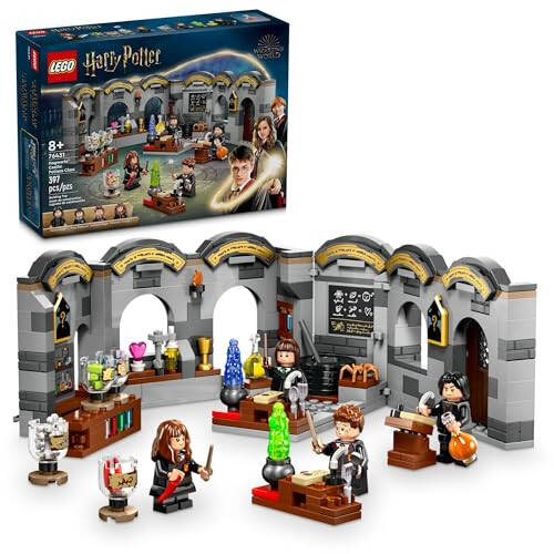 LEGO Harry Potter Hogwarts Şatosu: İksir Dersi Oyun Seti, Harry Potter Koleksiyonu 4 Minfigürlü, Çocuklar İçin Büyülü Hediye Fikirleri, 8 Yaşındaki Kız ve Erkek Çocuklar İçin Yapılabilir Harry Potter Oyuncak, 76431 - 1