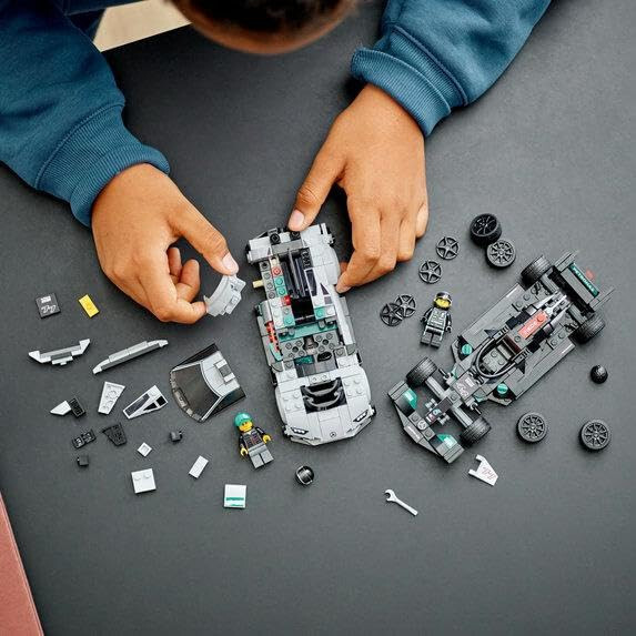 LEGO Speed Champions Mercedes-AMG F1 W12 E Performans ve Project One Oyuncak Araba Seti, Mercedes Model Araba Yapı Seti, Koleksiyonluk Yarış Arabası Oyuncak, Çocuklar ve Gençler için Harika Araba Hediyesi, 76909 - 1