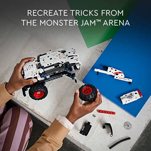 LEGO Technic Monster Jam Monster Mutt Dalmaçyalı, 2'si 1 Arada Çekip Bırak Yarış Oyuncakları, Doğum Günü Hediye Fikirleri, Kendin Yap Yapı Oyuncağı, Çocuklar İçin Canavar Kamyon Oyuncağı, 7 Yaş ve Üzeri Erkek ve Kız Çocukları İçin, 42150 - 3