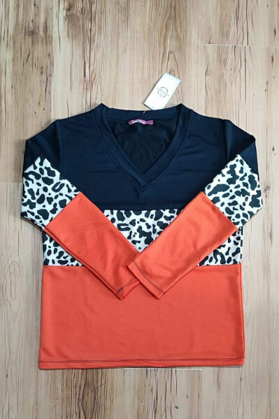 Leopard print, two-thread, V-neck, long sleeve blouse. - 2