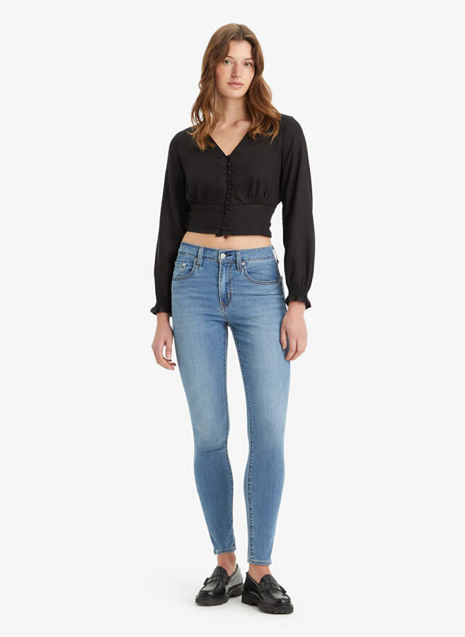 Levi's 721 Skinny Fit ochq oq rangli yuqori belli ayollar uchun jinsi shimlar - 1