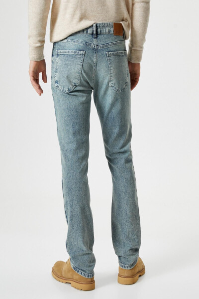 Light indigo men's jeans. - 4