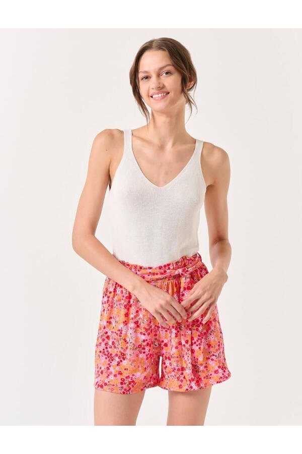 Light Pink High Waisted Floral Shorts - 9