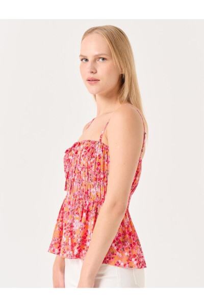 Light Pink Strapless Floral Blouse with a Plain Collar - 28