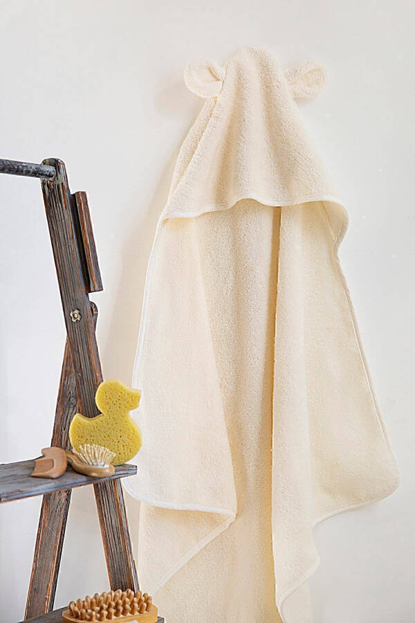 Little Bear Swaddle Cream 75x75 - 2