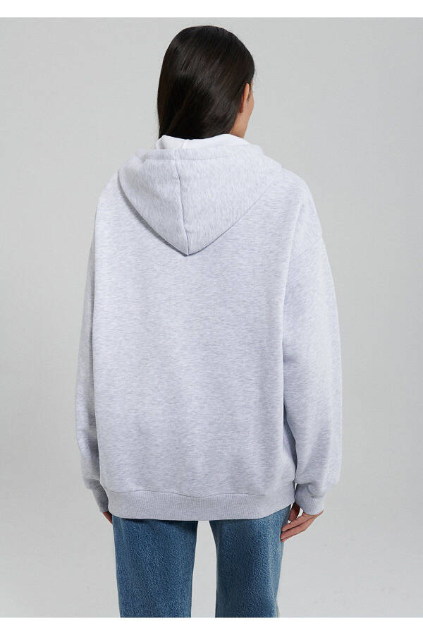 Logo Baskılı Kapüşonlu Gri Sweatshirt 1600361-85438 - 16