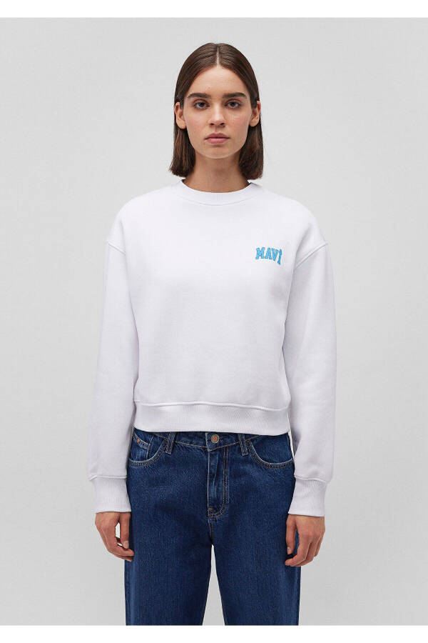 Logo Bosilgan Oq Crop Sweatshirt 1611601-620 - 9