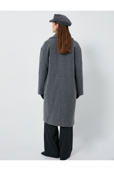 Long, buttoned, double-breasted, pocket cashmere coat. - 4