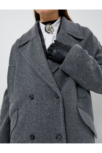 Long, buttoned, double-breasted, pocket cashmere coat. - 5