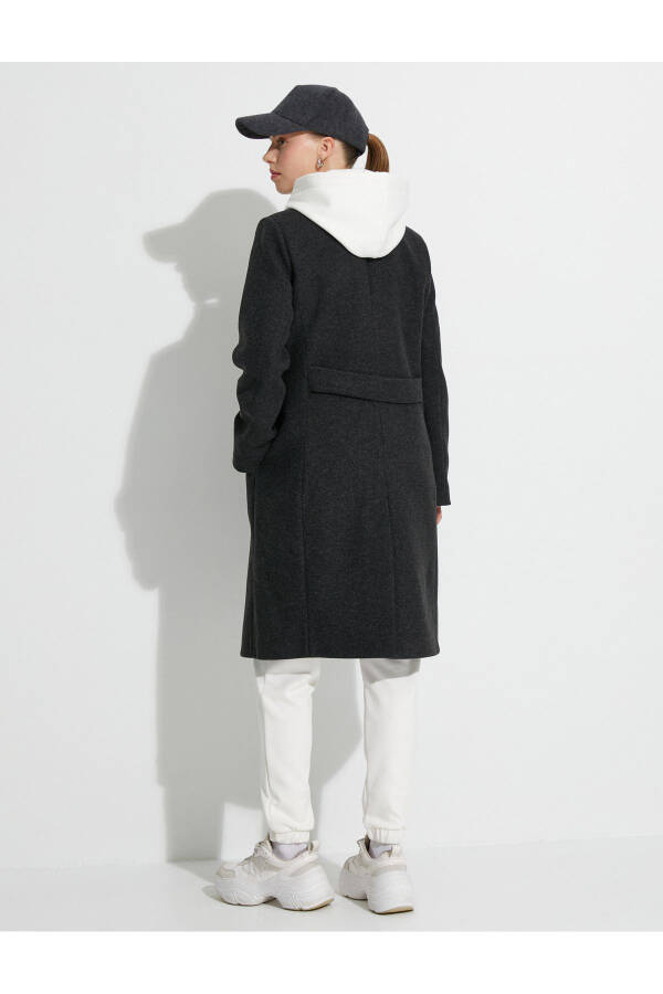 Long, double-breasted, buttoned pocket detailed, belted cashmere coat. - 12