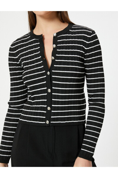 Long Sleeve Knit Cardigan with Round Neck and Buttons - 11