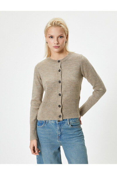 Long Sleeve Round Neck Buttoned Knit Cardigan - 9