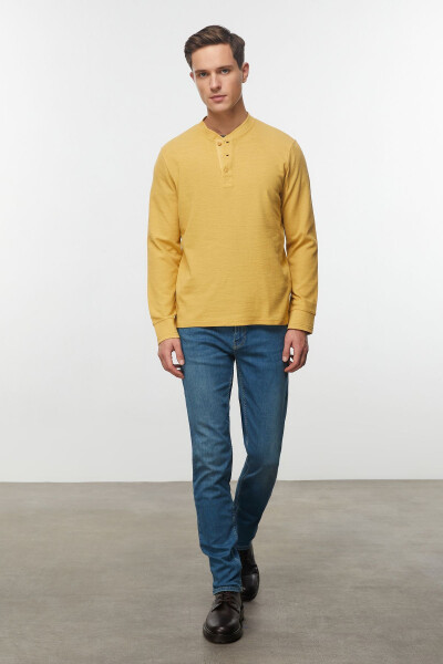 Long-sleeved button-down t-shirt - 8