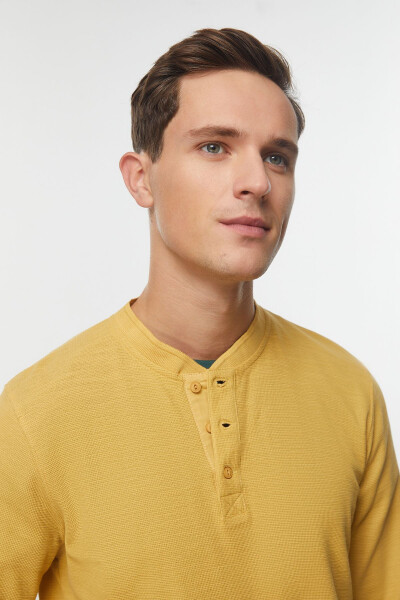 Long-sleeved button-down t-shirt - 3