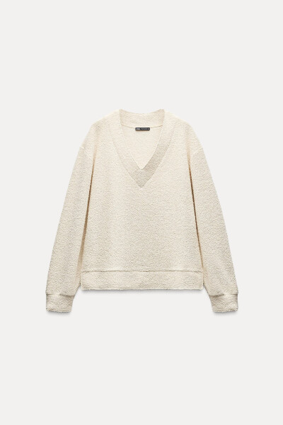 Long-Sleeved Cable Knit Sweater - Ecru - 5