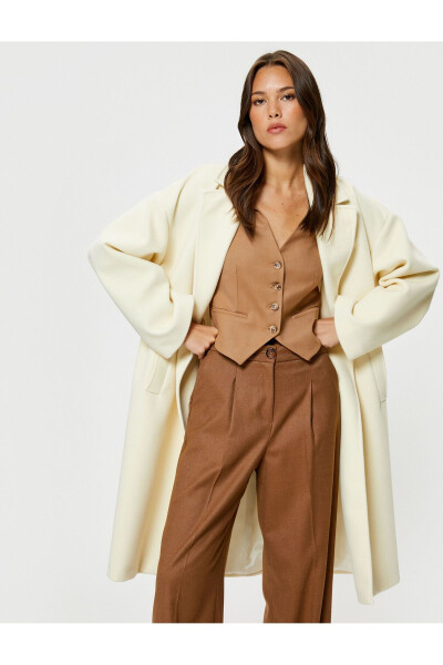 Long, soft-textured, buttoned double-breasted pocket oversized coat. - 2