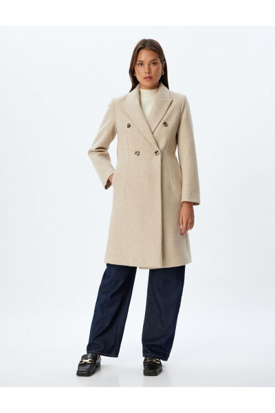 Long, wool coat. Featuring a crossover collar, hidden pockets and thick knit details. - 3