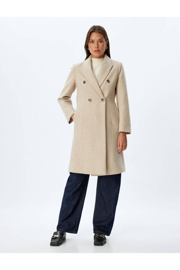 Long, wool coat. Featuring a crossover collar, hidden pockets and thick knit details. - 3