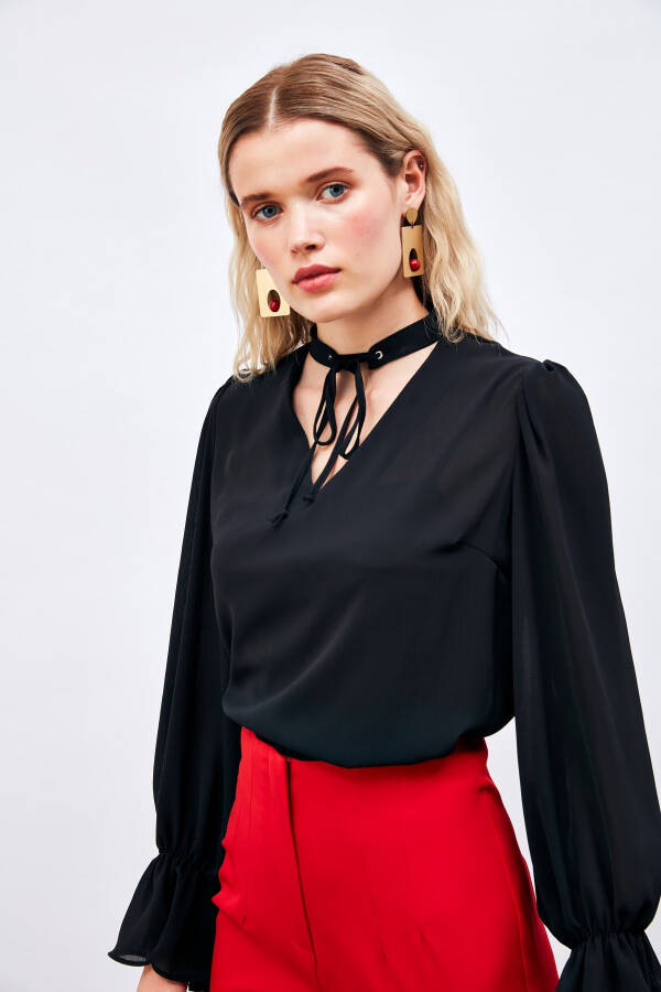 Loose Blouse with Tie Detail at the Neck - BLACK - 9