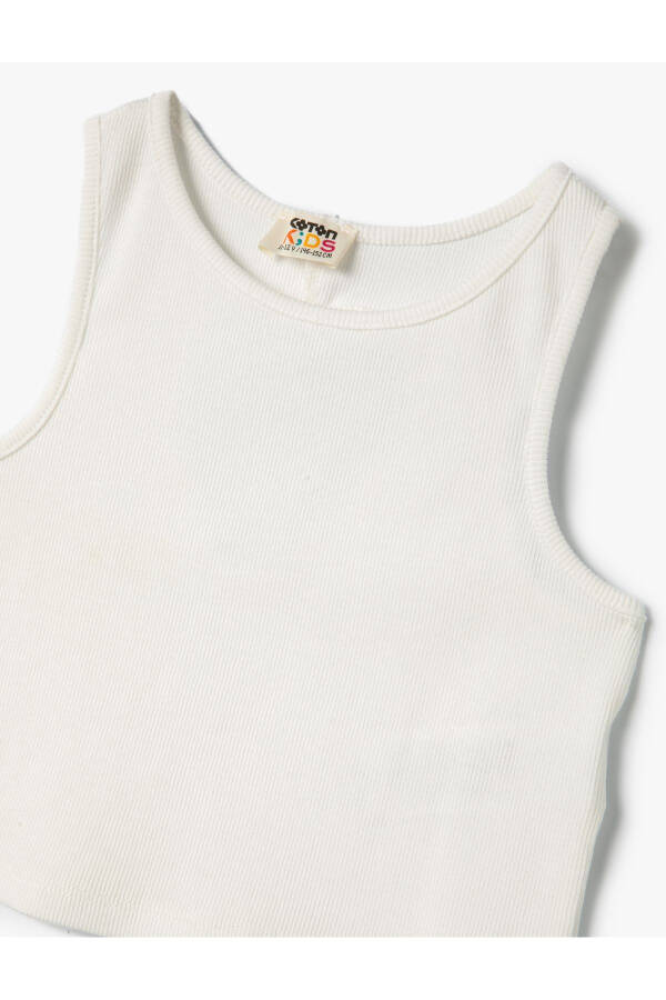 Loose, cotton, sleeveless crop top. - 6