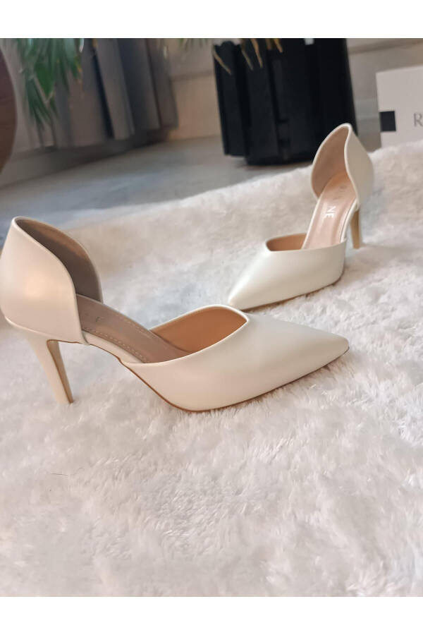 LOTUS Pointed Toe Mother of Pearl Stiletto 8CM Bridal Shoes - 2