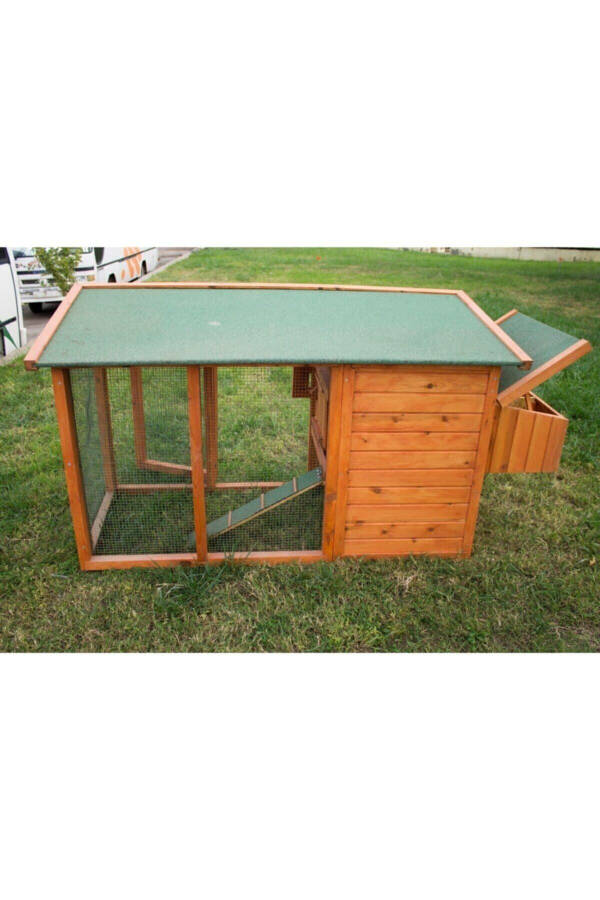 Luxury Wooden Chicken Coop - 16