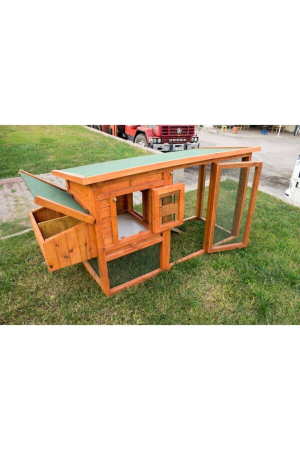 Luxury Wooden Chicken Coop - 3