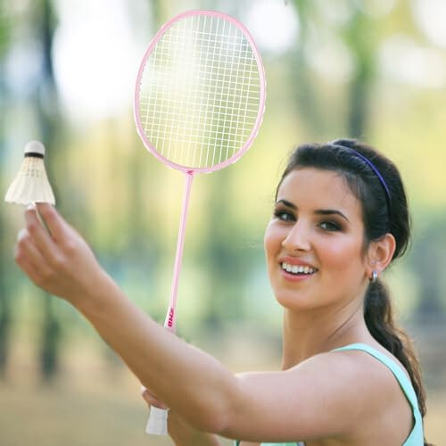 MBFISH Badminton Raketi Seti, 2 Karbon Fiber Raketi, 3 Çift Kişilik Top, 2 Yedek Raketi Sapı Bandı ve 1 Badminton Çantası İçerir - Yeni Başlayanlar ve Açık Hava Oyunları İçin Mükemmel - 6