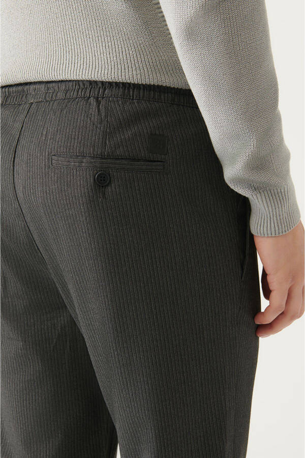 Men's Anthracite Elastic Waist Drawstring Striped Elastic Relaxed Fit Comfortable Cut Jogger Pants A31y3006 - 6