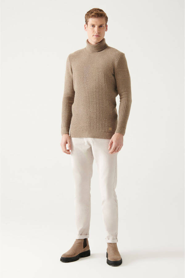 Men's Beige Knit Sweater - 10