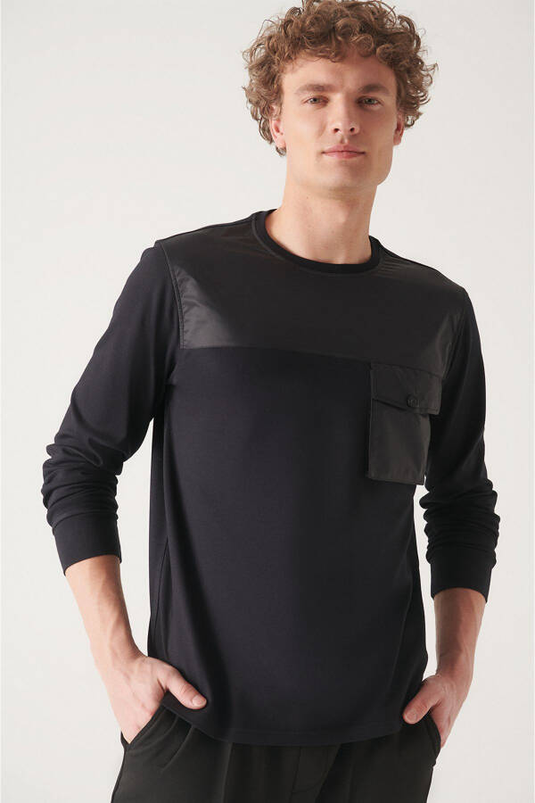 Men's Black Crewneck Fleece Sweatshirt - 11