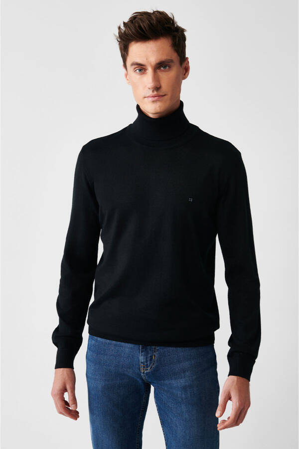 Men's Black Knit Sweater - 6