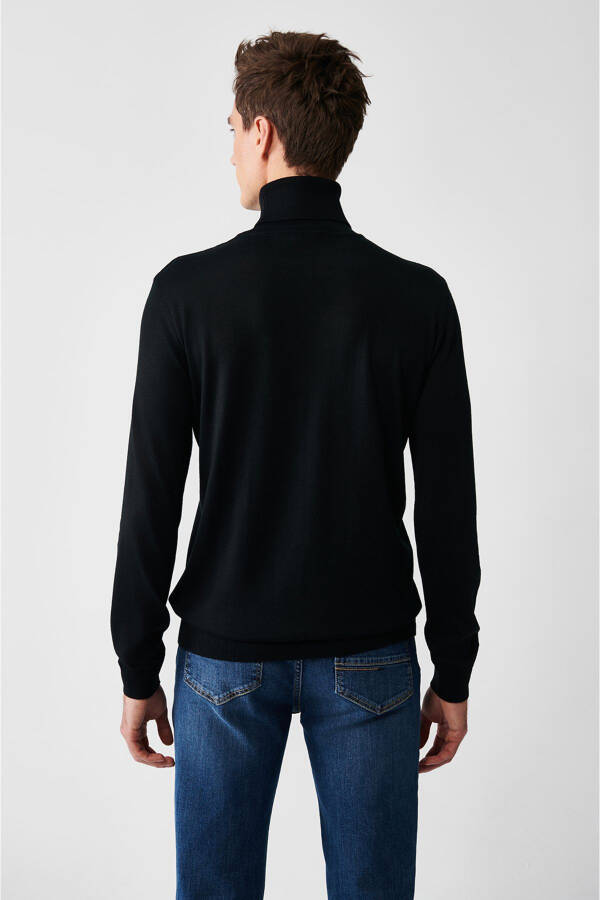 Men's Black Knit Sweater - 4