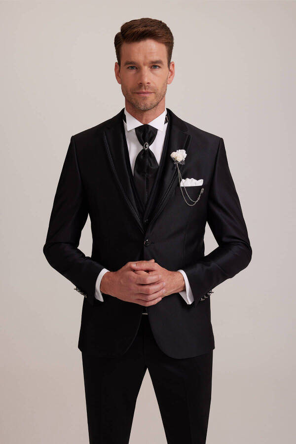 Men's Black Single-Breasted Tuxedo Suit - 1