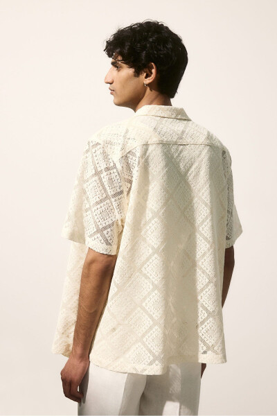 Men's collared shirt, regular fit with a crocheted look. - 5