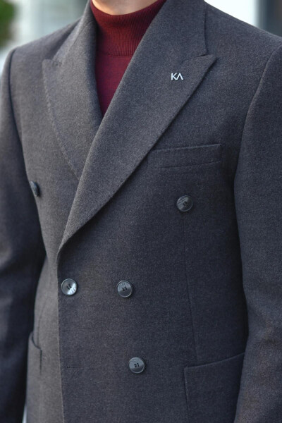 Men's double-breasted coat with wide lapels, modern cut. - 5