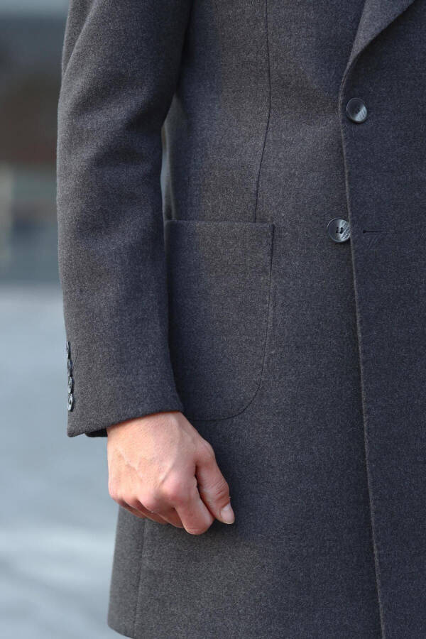 Men's double-breasted coat with wide lapels, modern cut. - 7