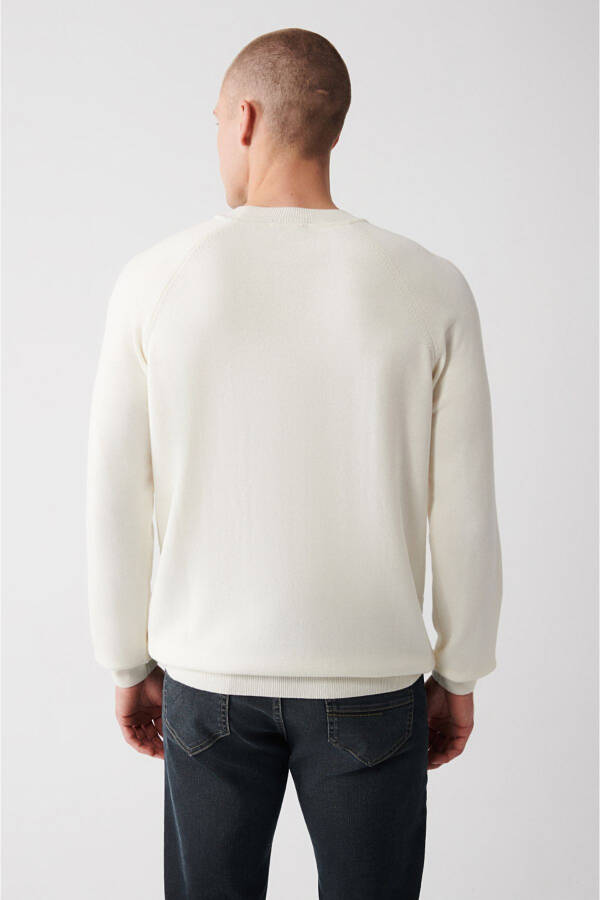 Men's Ecru Knit Sweater - 4